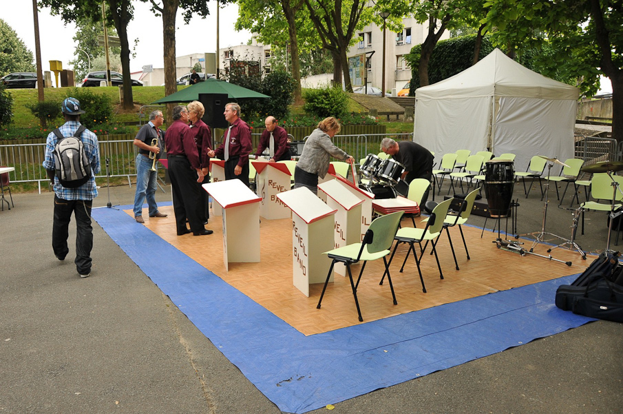 Maison de Quartier Champs Elysees Evry - Repas de Quartier en Musique 029.jpg